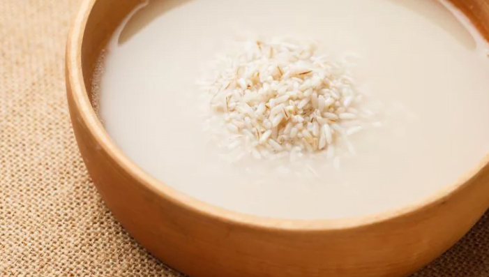 الأرز - فوائد ماء الأرز للشعر و كيفية تحضيره بسهولة في المنزل