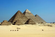 عن الاهرامات 220x150 - مدينة أبيدوس سجل تاريخي لملوك مصر القديمة