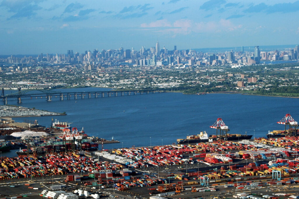 مناطق سياحية في نيويورك : ميناء نيويورك